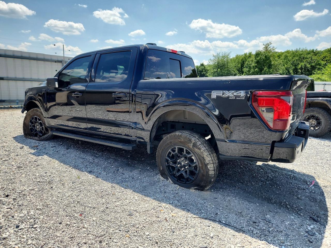 2025 Ford F150 Xlt - Фото 2