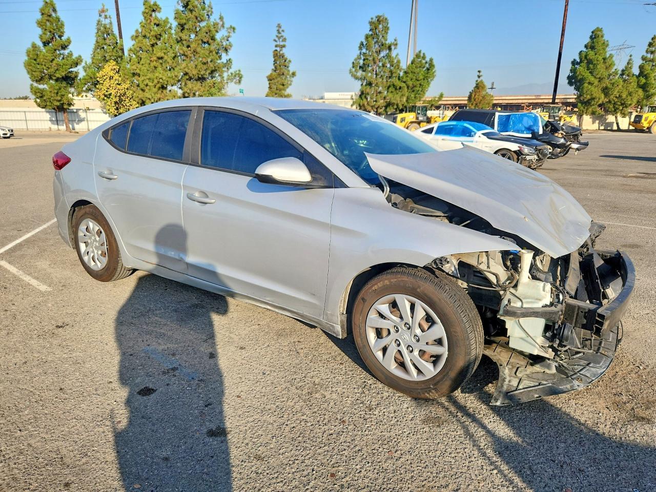 2018 Hyundai Elantra Se - Image 4