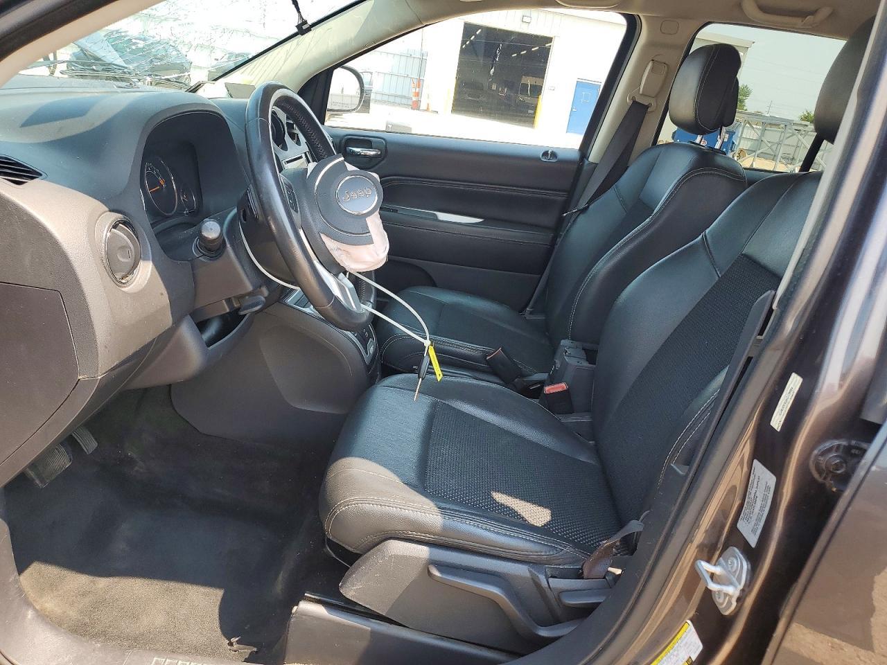 2017 Jeep Compass Latitude - Image 7