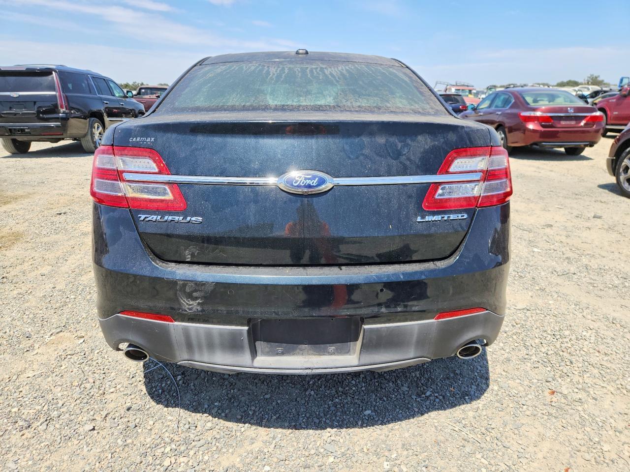 2014 Ford Taurus Limited - Image 6