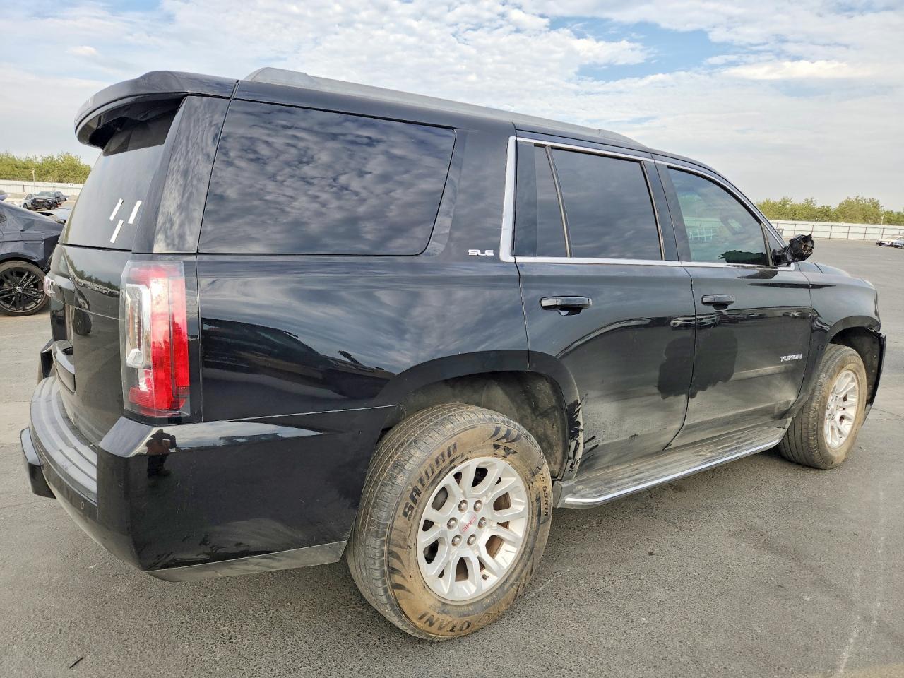 2016 GMC Yukon Sle - Фото 3