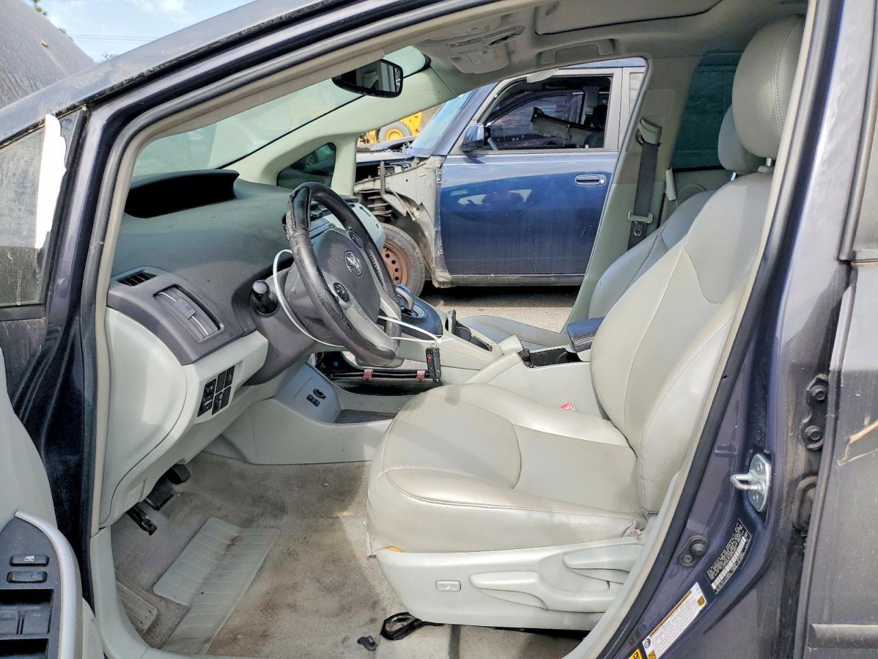 2010 Toyota Prius Iv - Фото 7