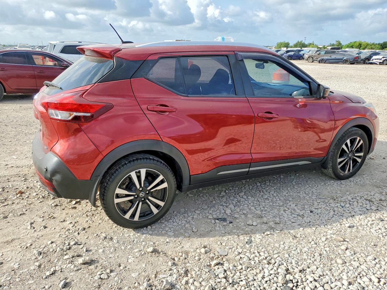 2020 Nissan Kicks Sr - Фото 3
