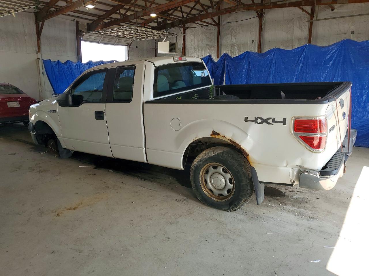 2014 Ford F150 Super Cab - Image 2