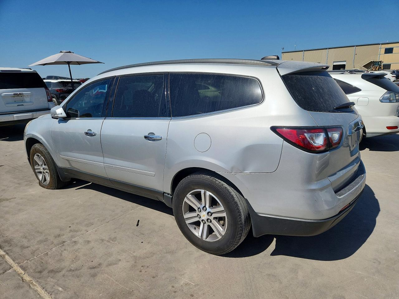 2016 Chevrolet Traverse Lt - Фото 2