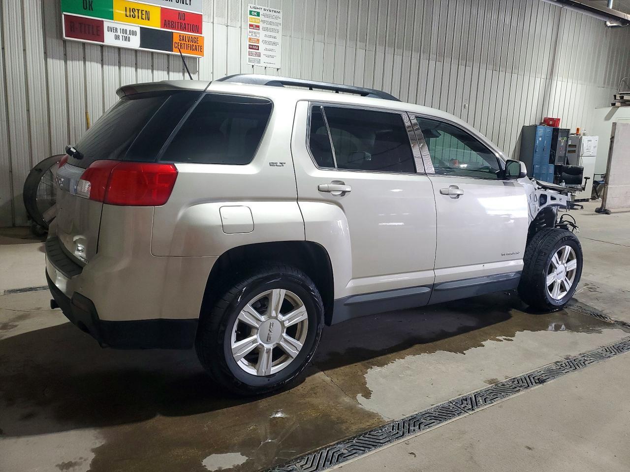2015 GMC Terrain Slt - Image 3