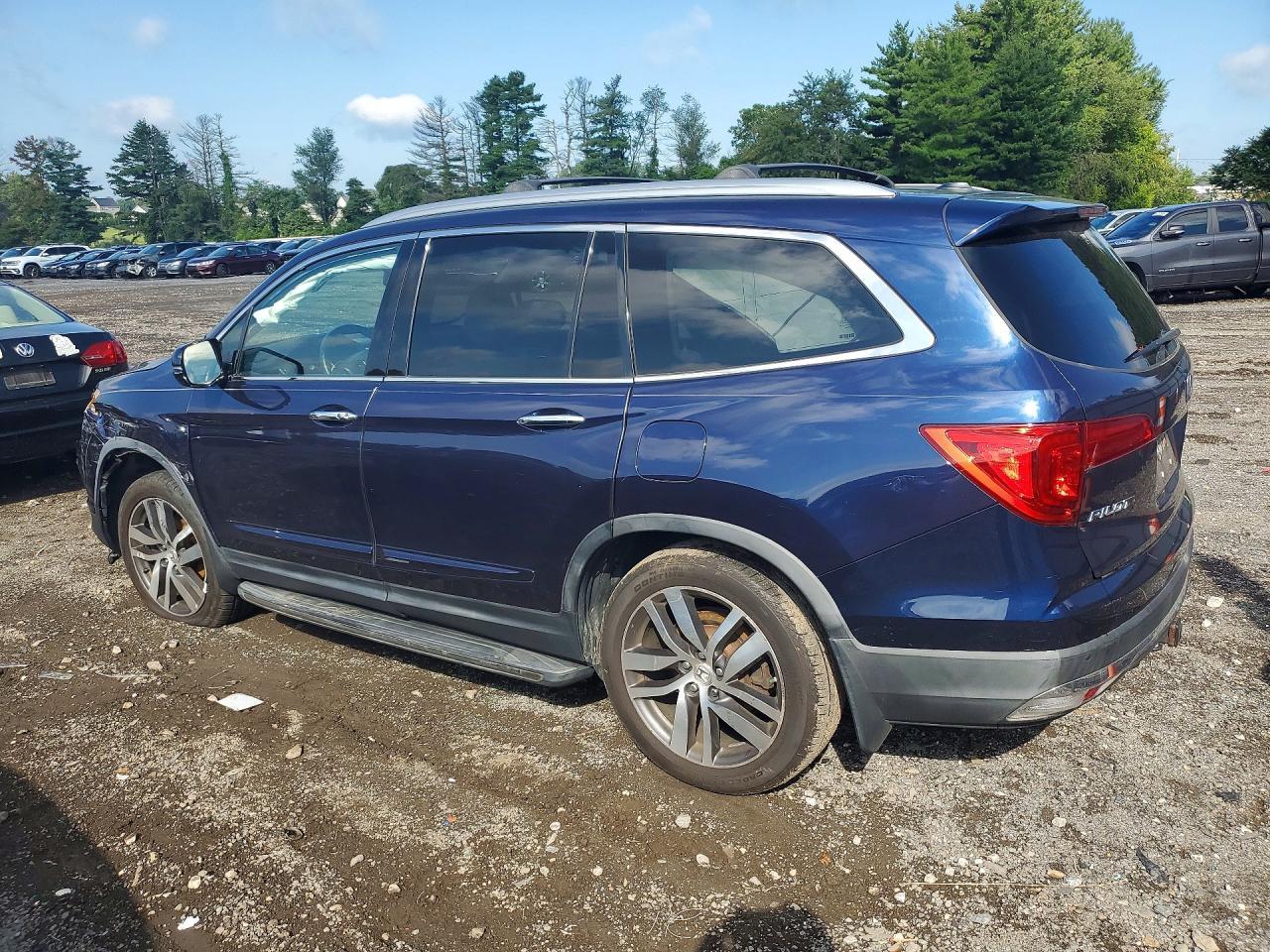 2016 Honda Pilot Elite - Фото 2