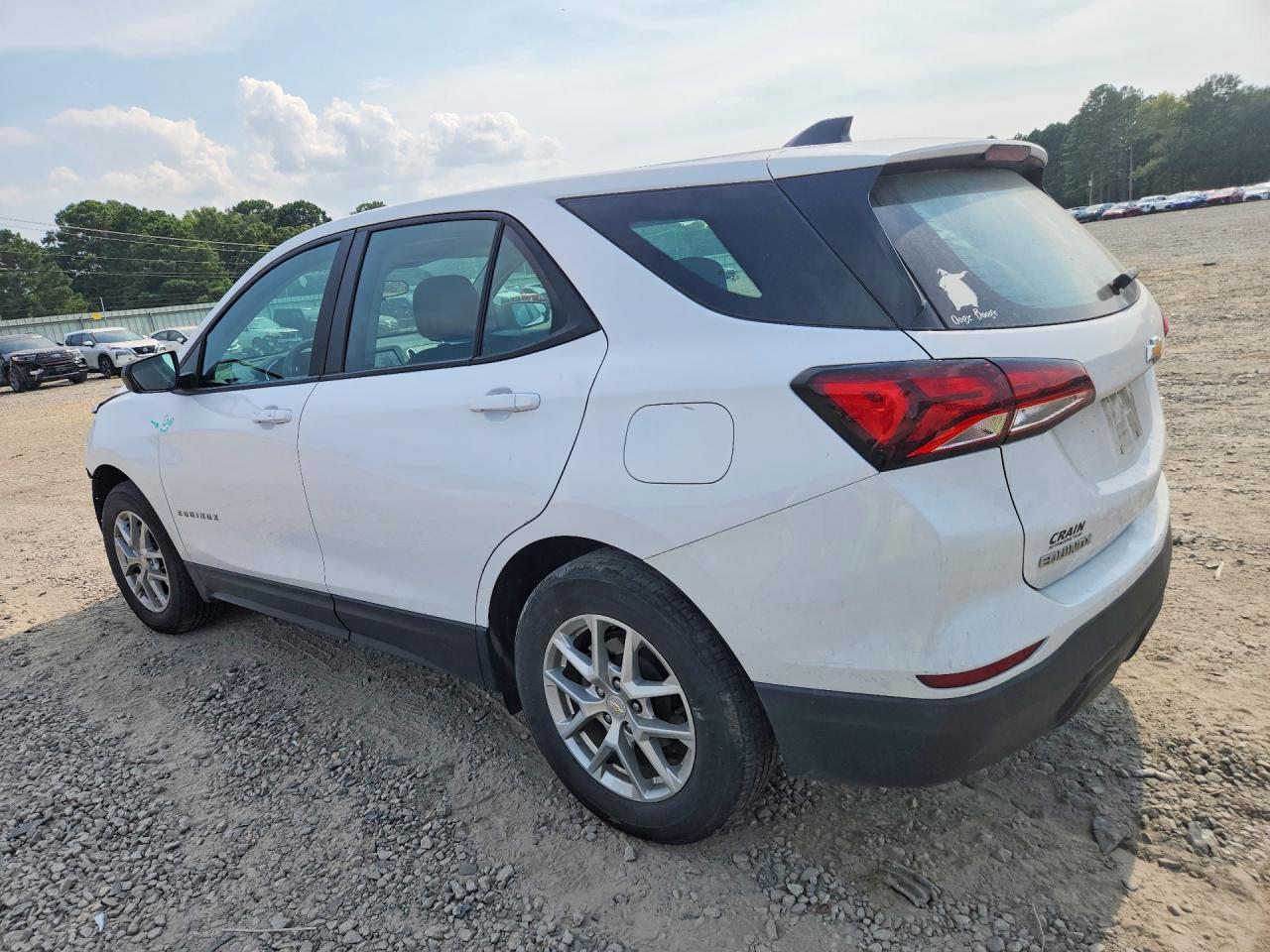 2023 Chevrolet Equinox Ls - Фото 2