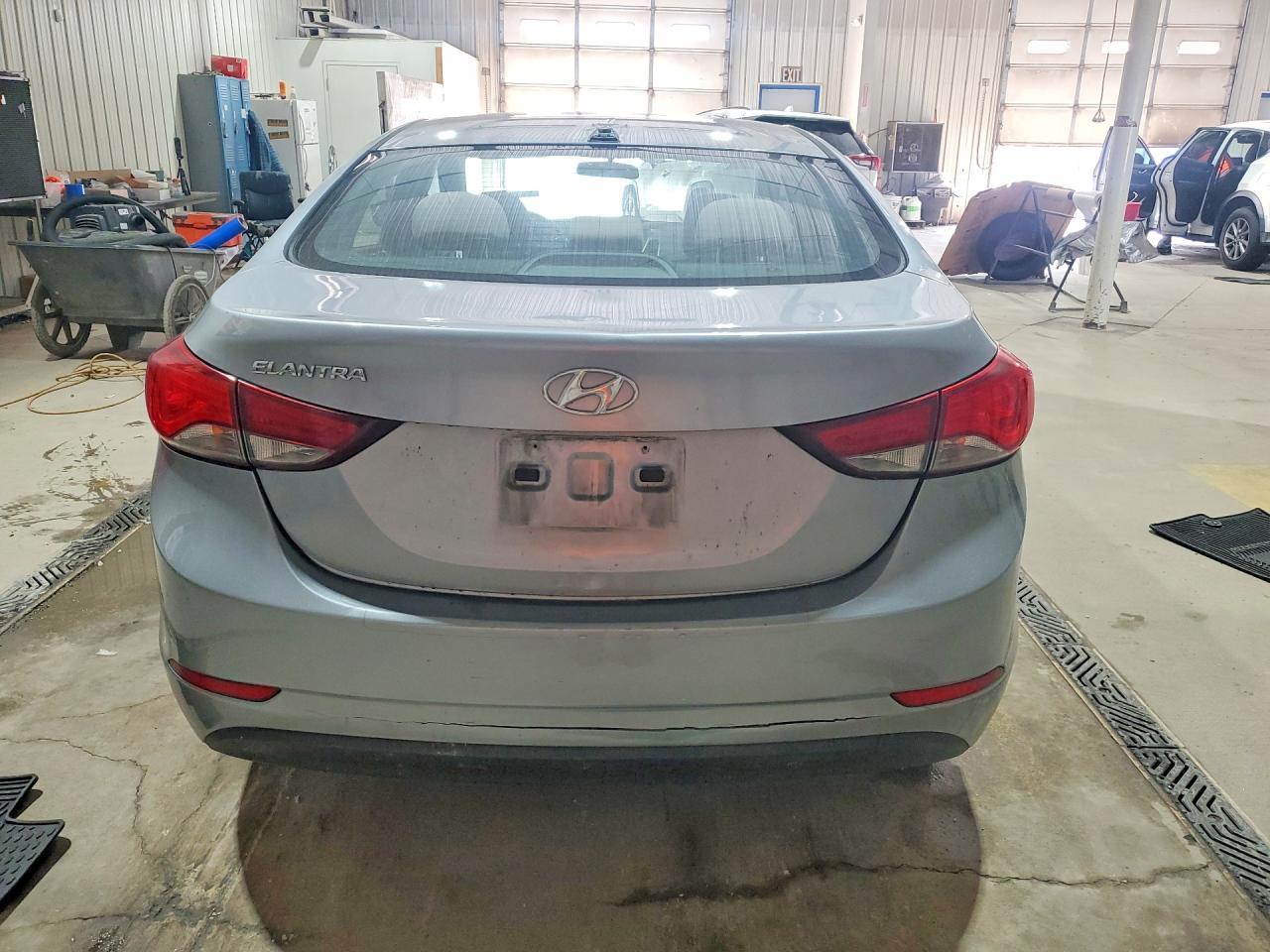 2016 Hyundai Elantra Se - Фото 6