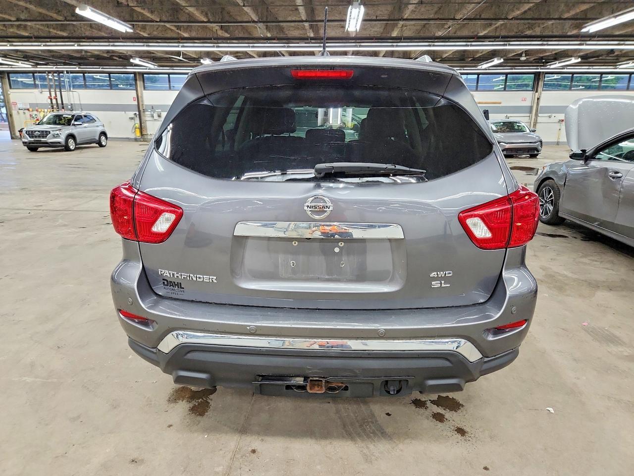 2017 Nissan Pathfinder S - Фото 6