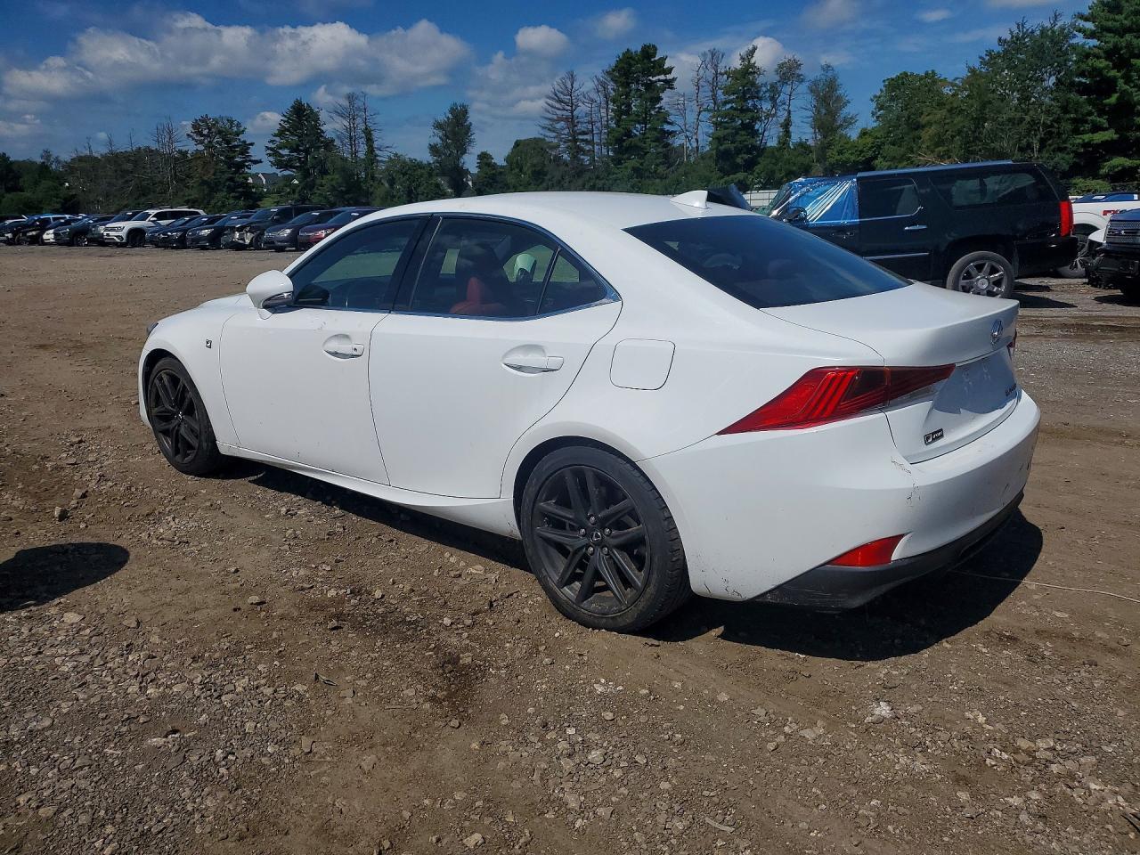 2017 Lexus Is 200T - Фото 2