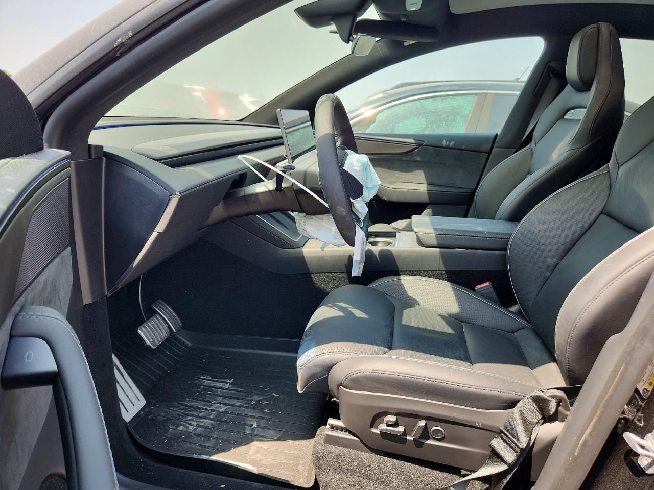 2026 Tesla Model Y - Фото 7