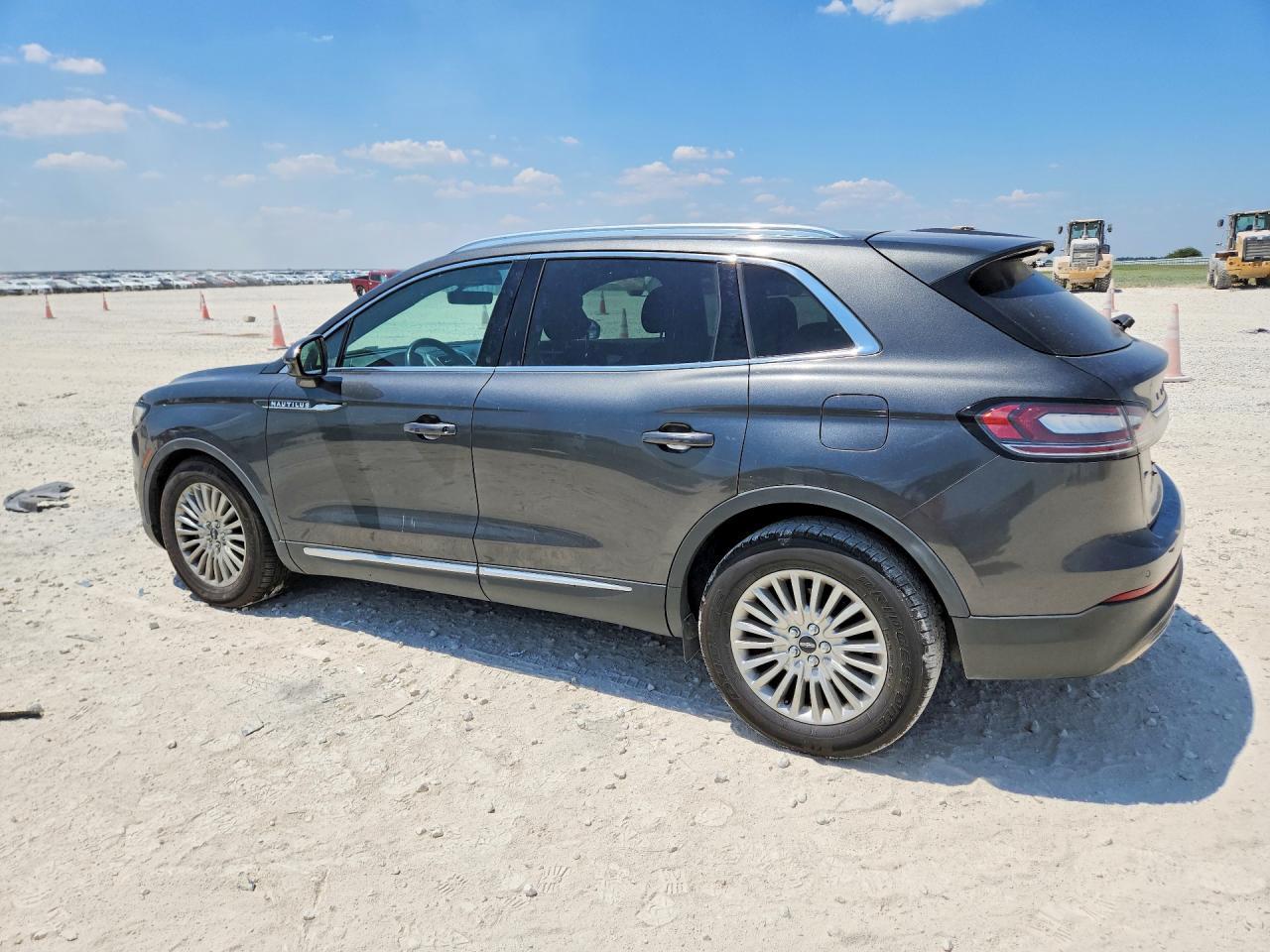 2019 Lincoln Nautilus - Фото 2