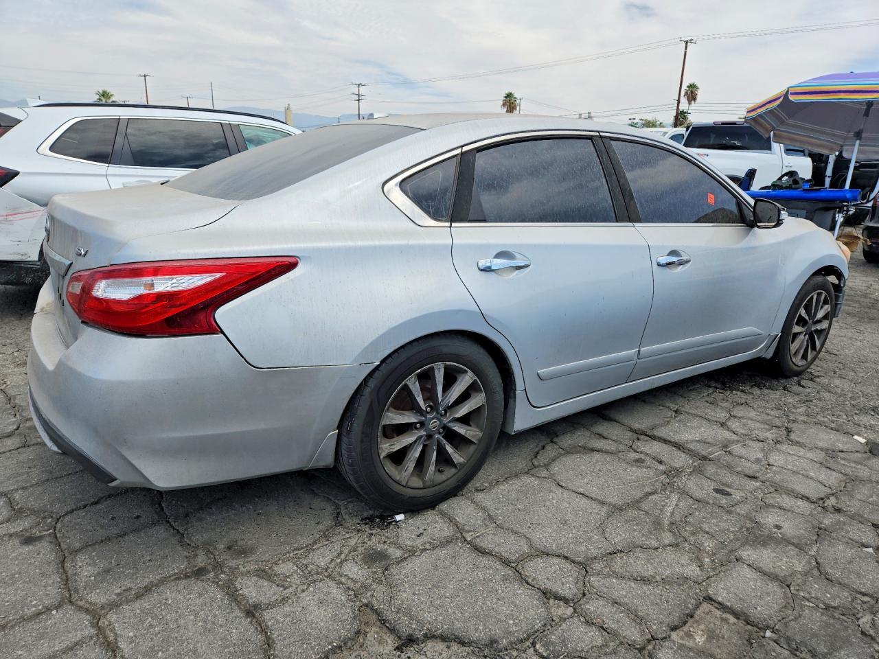2017 Nissan Altima 2.5 Sv - Image 3