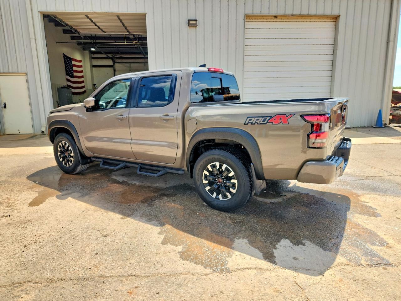 2023 Nissan Frontier Pro-4X - Image 2