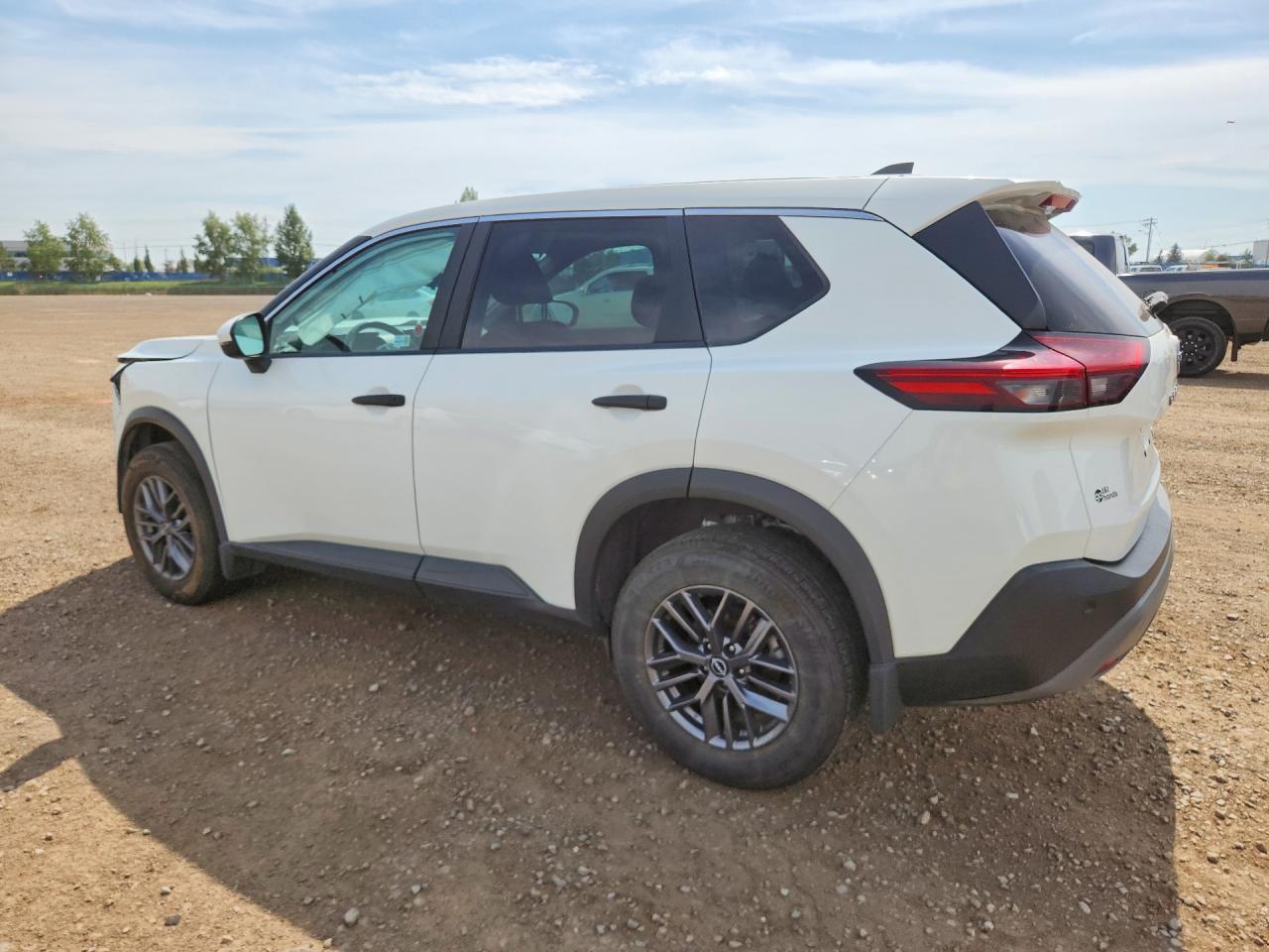 2023 Nissan Rogue S - Фото 2