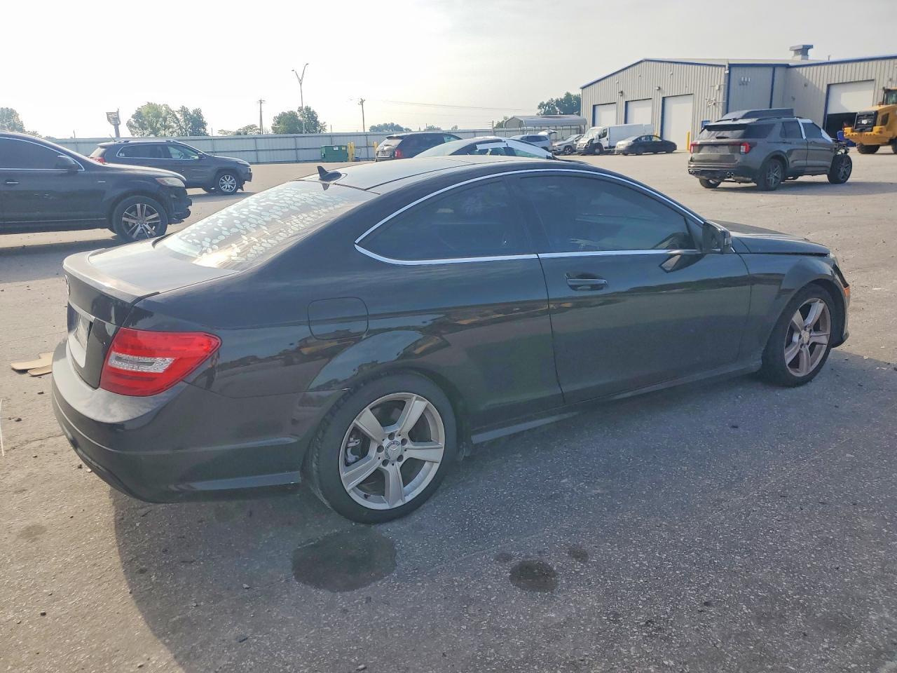 2015 Mercedes-Benz C 250 - Image 3