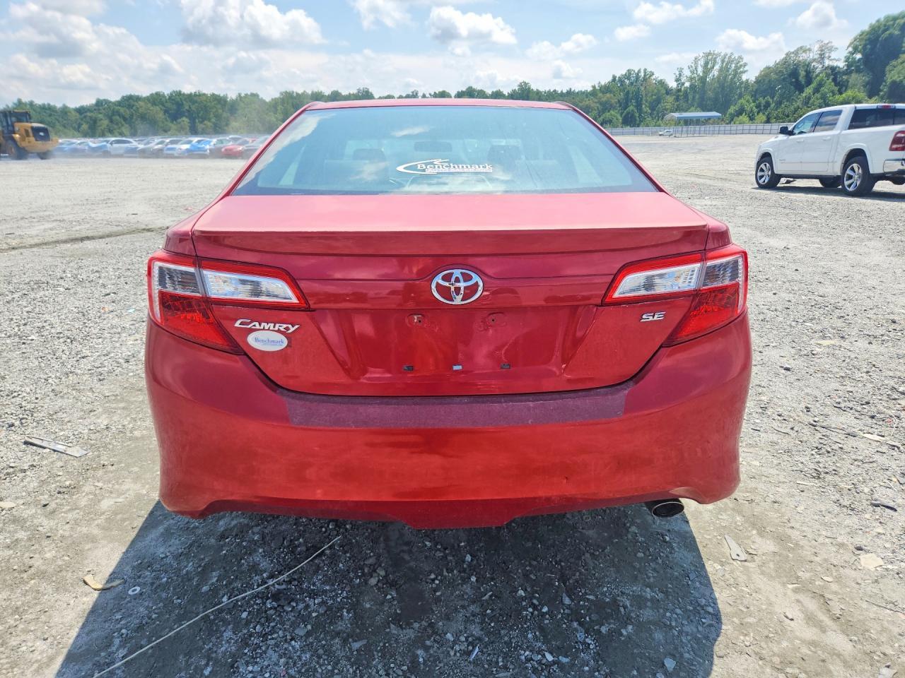 2013 Toyota Camry Se - Image 6