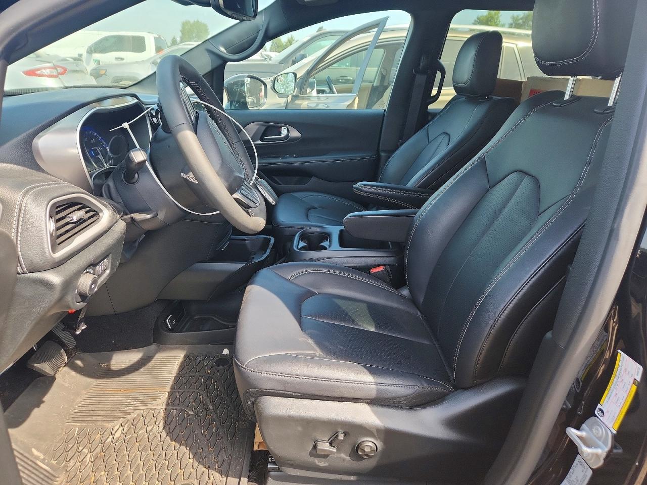 2025 Chrysler Pacifica Select - Фото 7