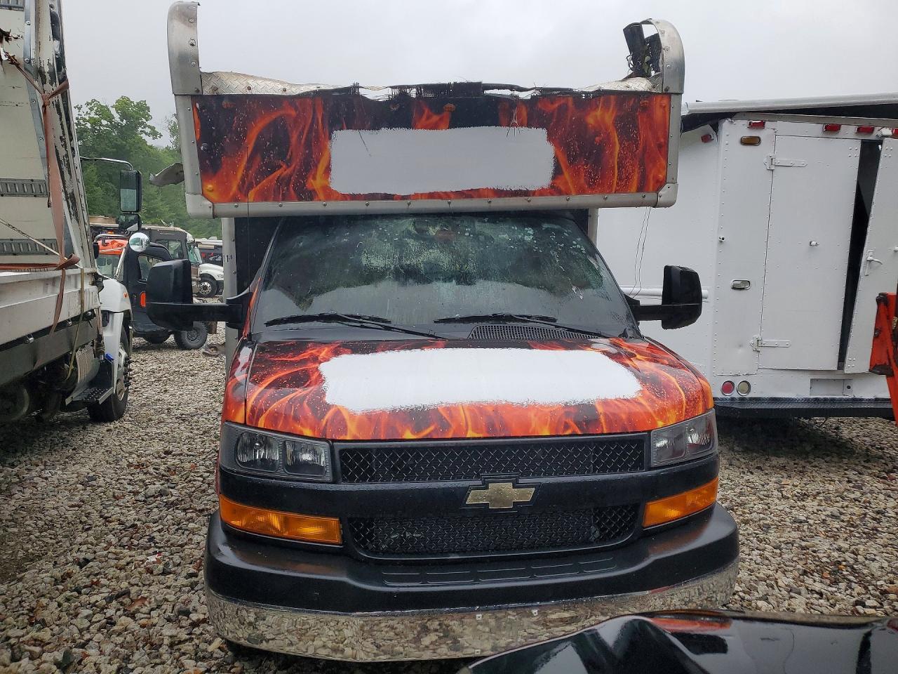 2021 Chevrolet Express G3500 - Фото 5