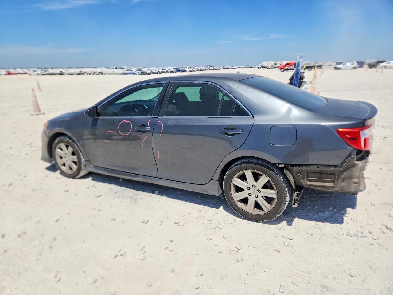 2012 Toyota Camry Se - Фото 2
