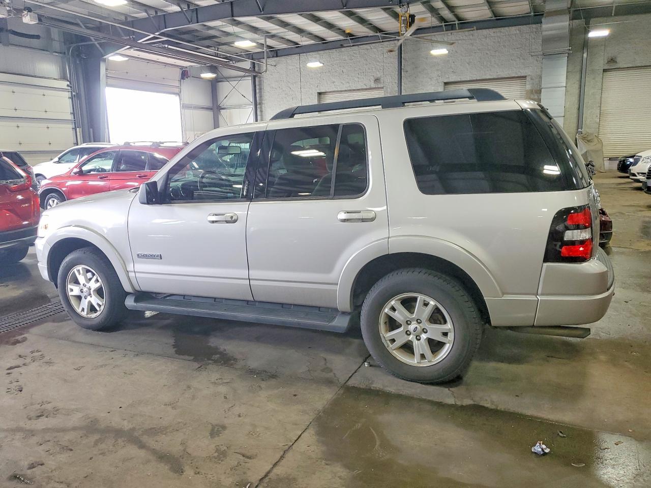 2008 Ford Explorer Xlt - Image 2