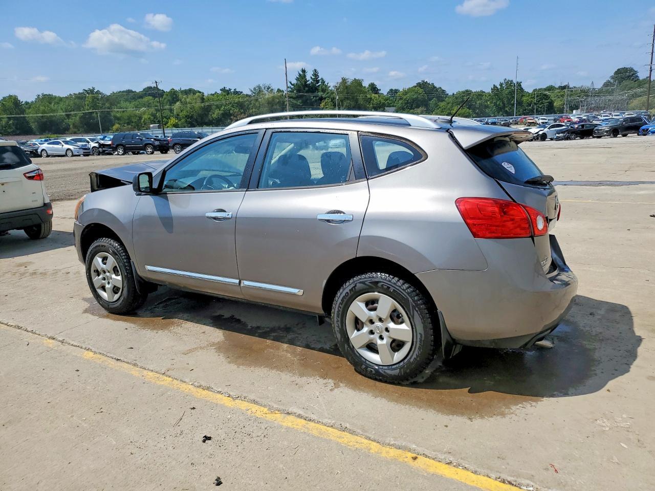 2015 Nissan Rogue Select S - Фото 2