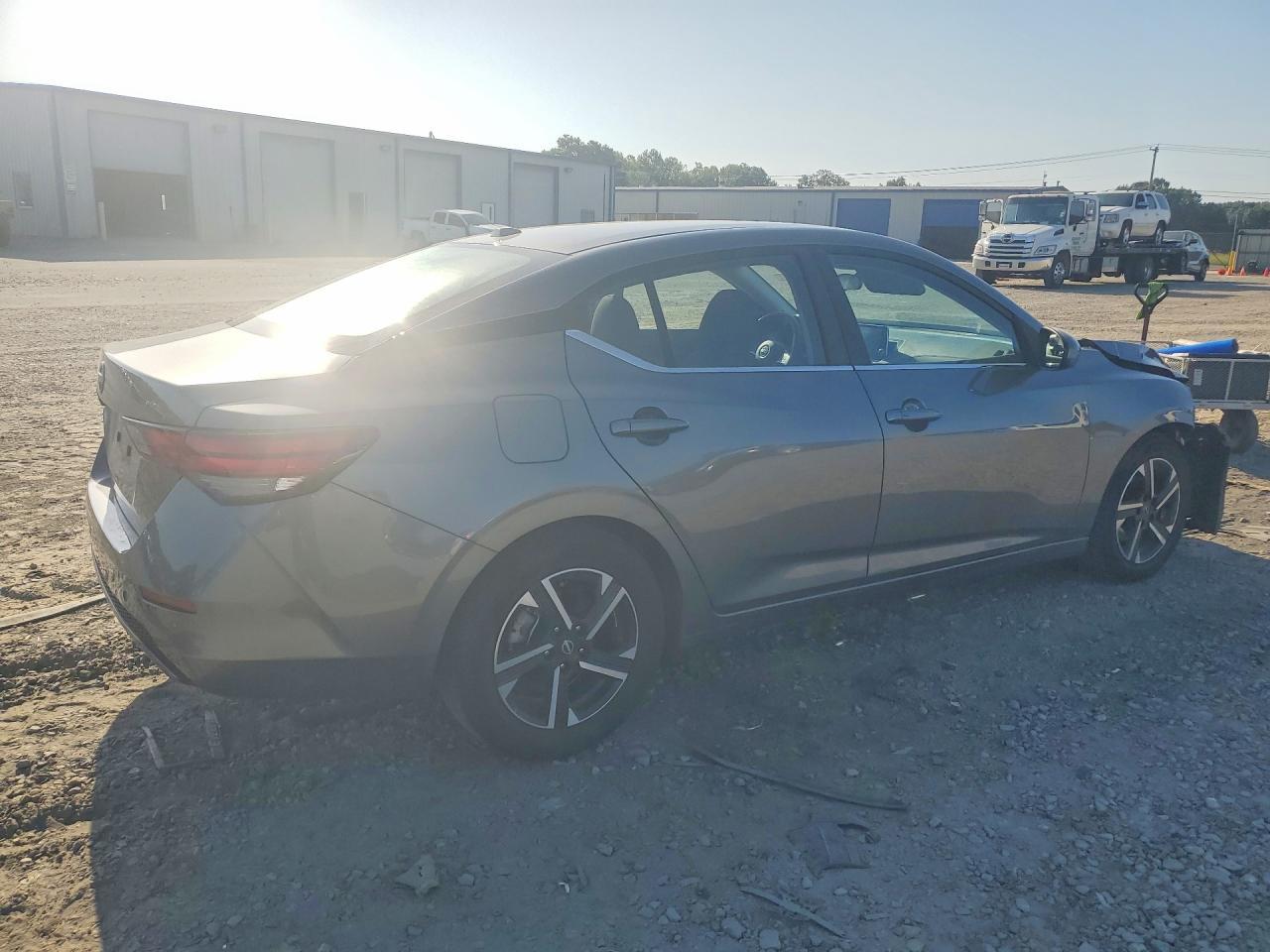 2025 Nissan Sentra Sv - Image 3