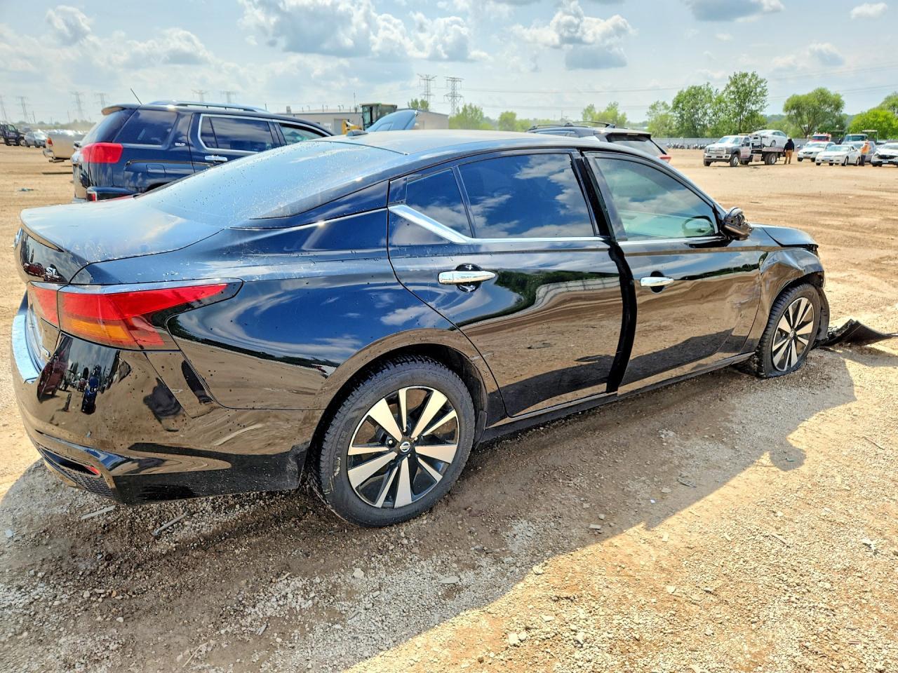 2020 Nissan Altima Sl - Фото 3