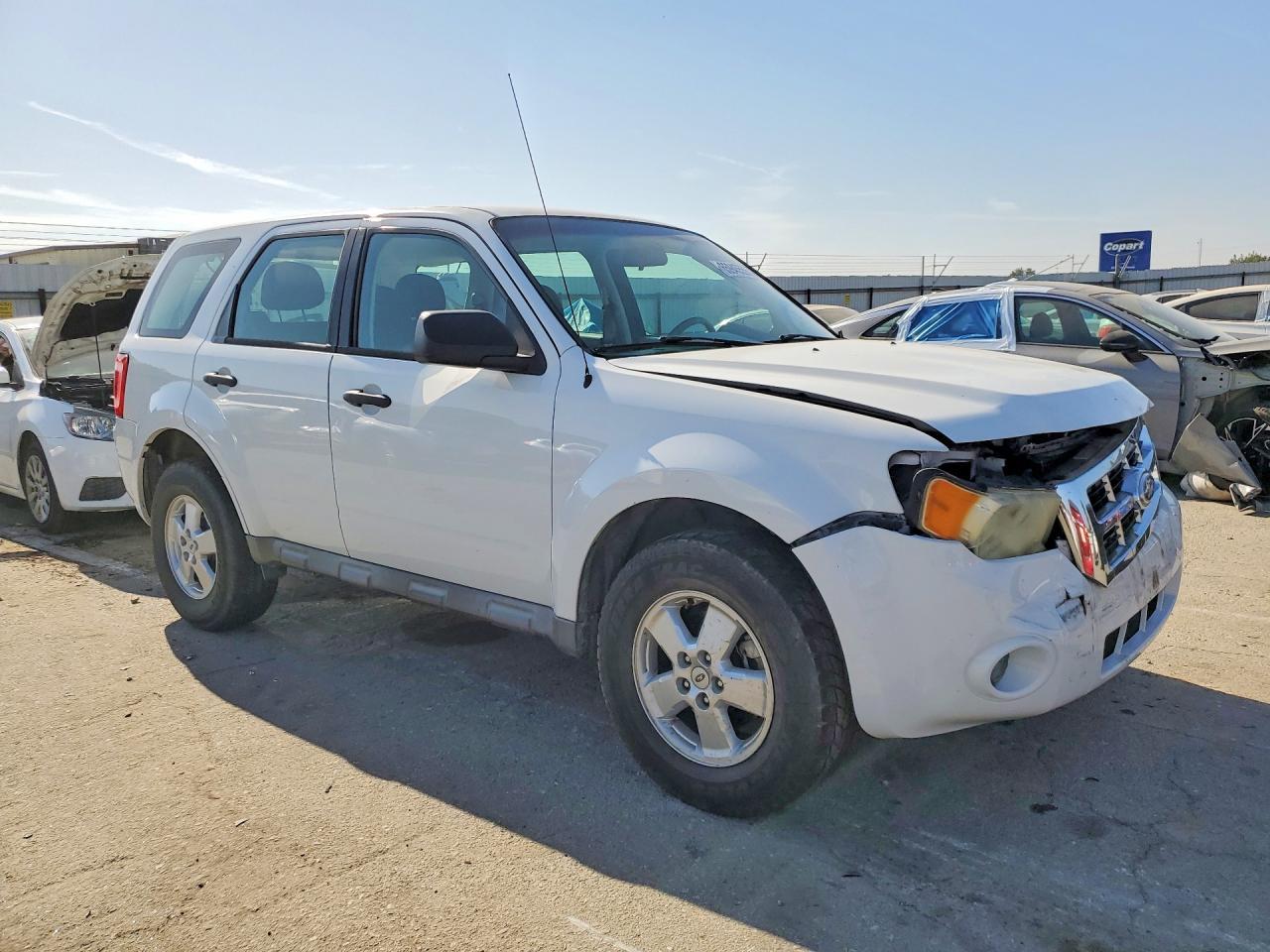 2011 Ford Escape Xls - Фото 4