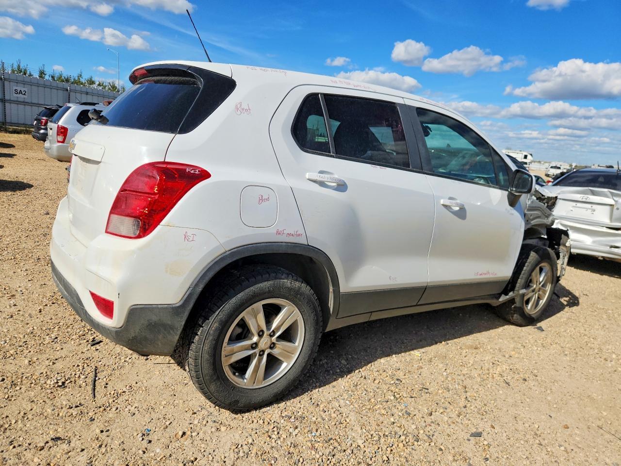 2021 Chevrolet Trax Ls - Image 3