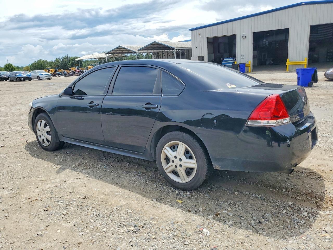 2014 Chevrolet Impala Limited Police - Фото 2