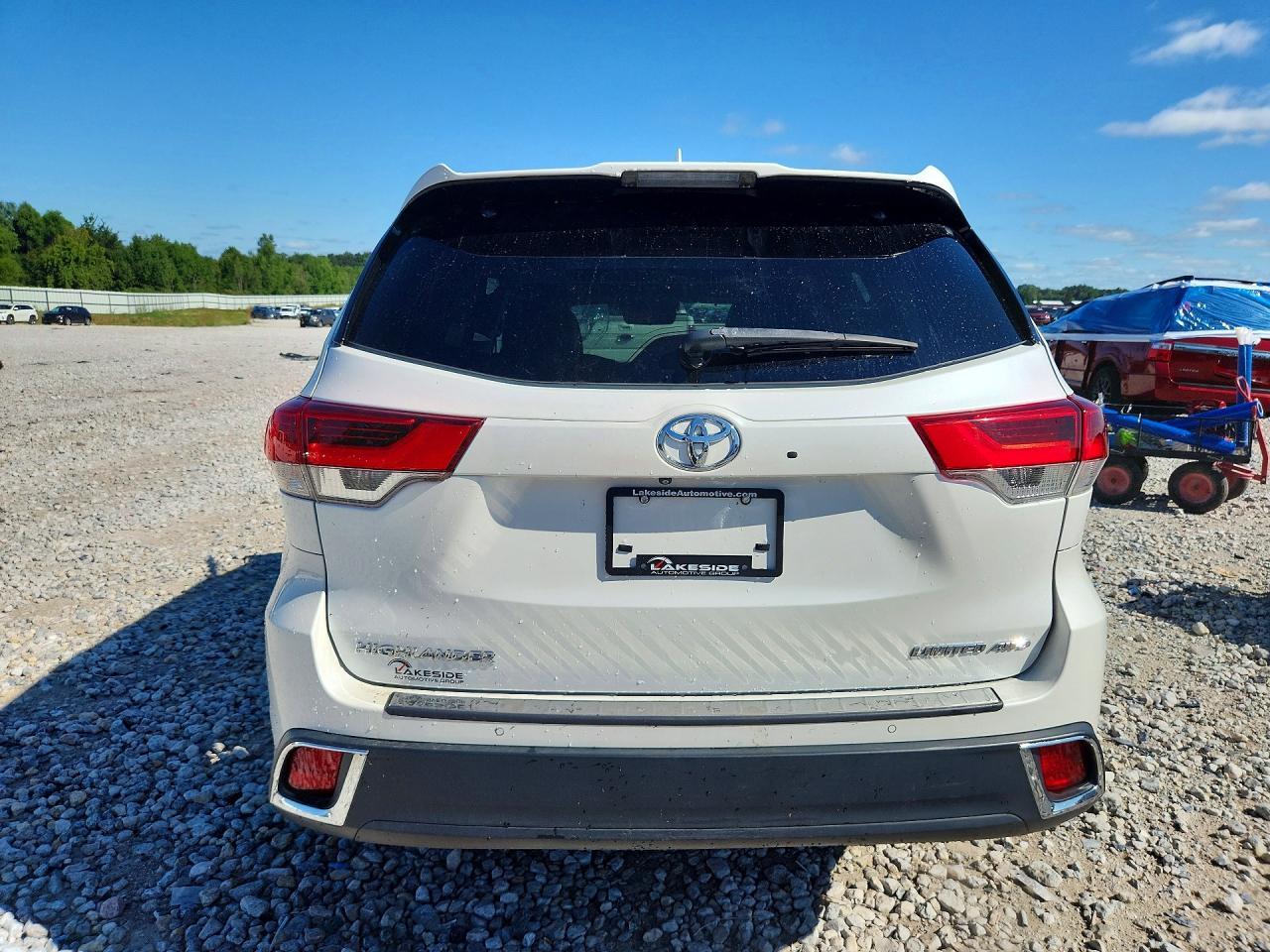2017 Toyota Highlander Limited - Image 6