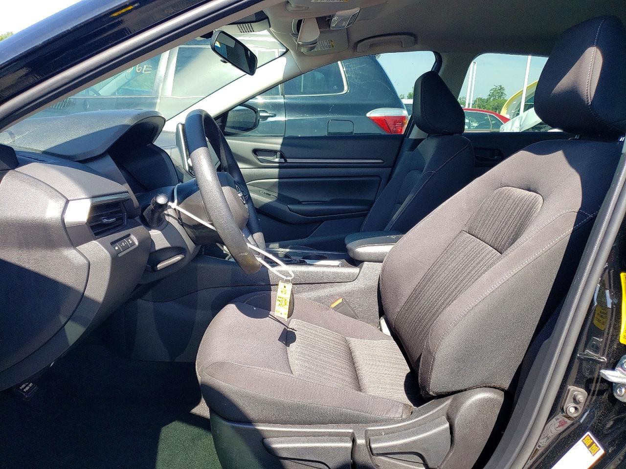 2025 Nissan Altima - Фото 7