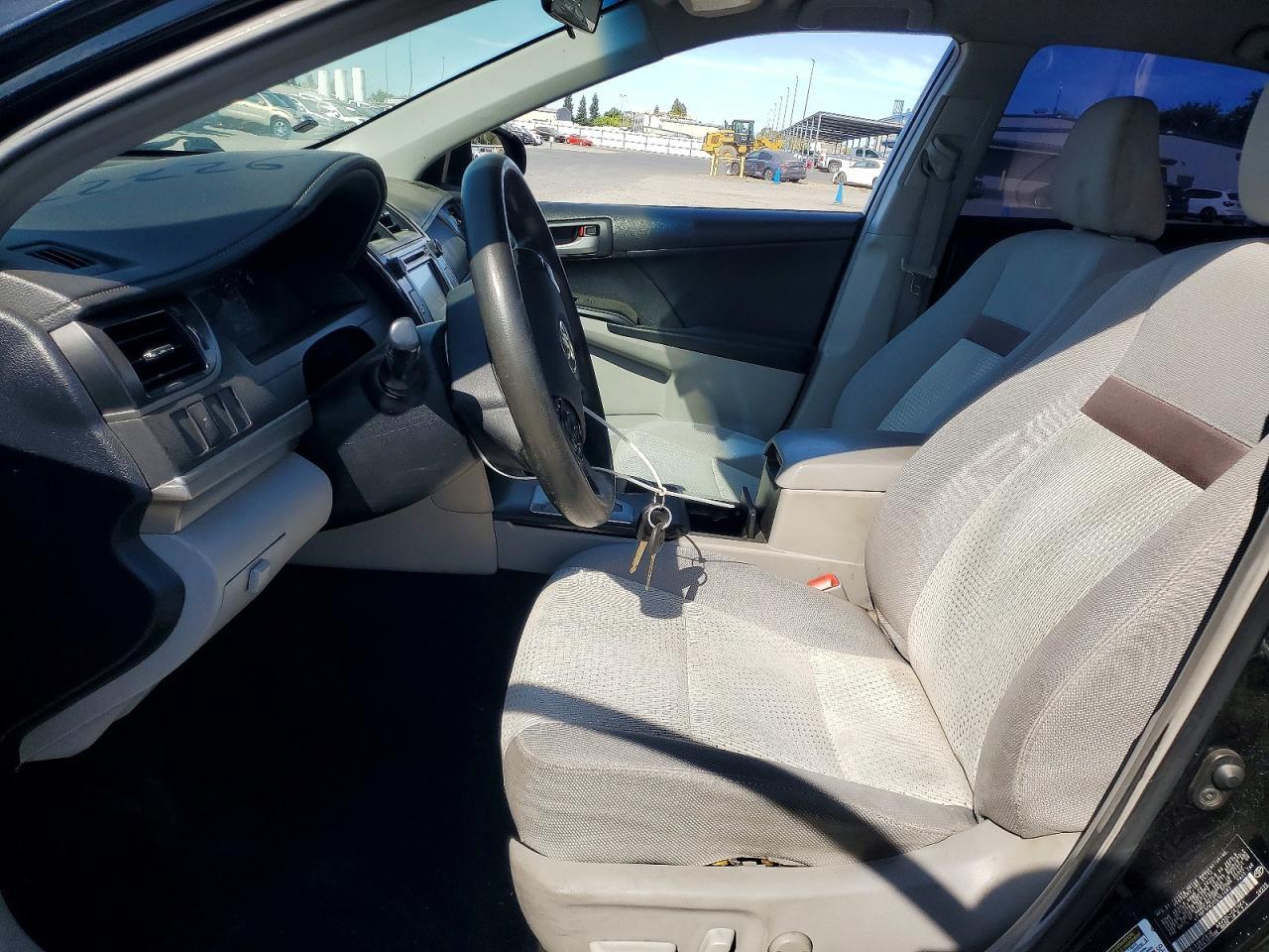 2012 Toyota Camry Le - Image 7