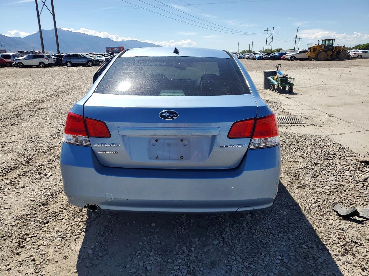 2011 Subaru Legacy 2.5I Limited - Фото 6