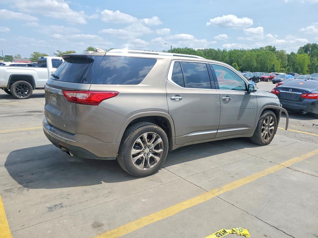 2018 Chevrolet Traverse Premier - Фото 3
