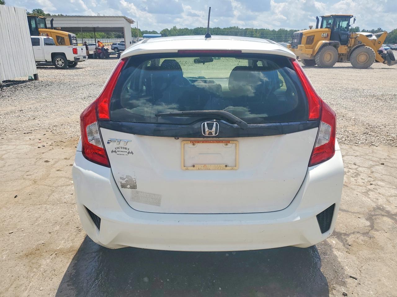 2017 Honda Fit Lx - Image 6