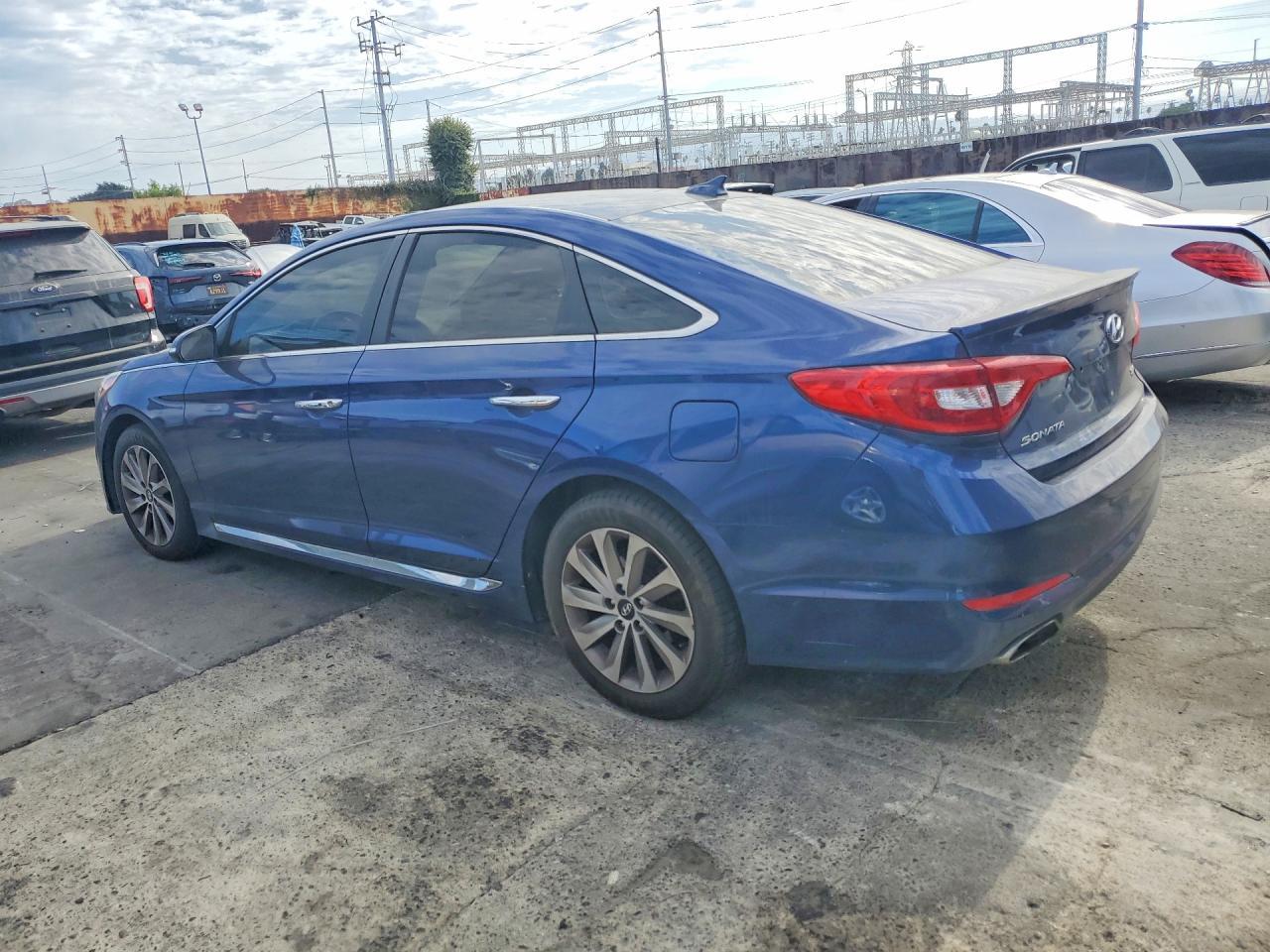 2015 Hyundai Sonata Sport - Фото 2