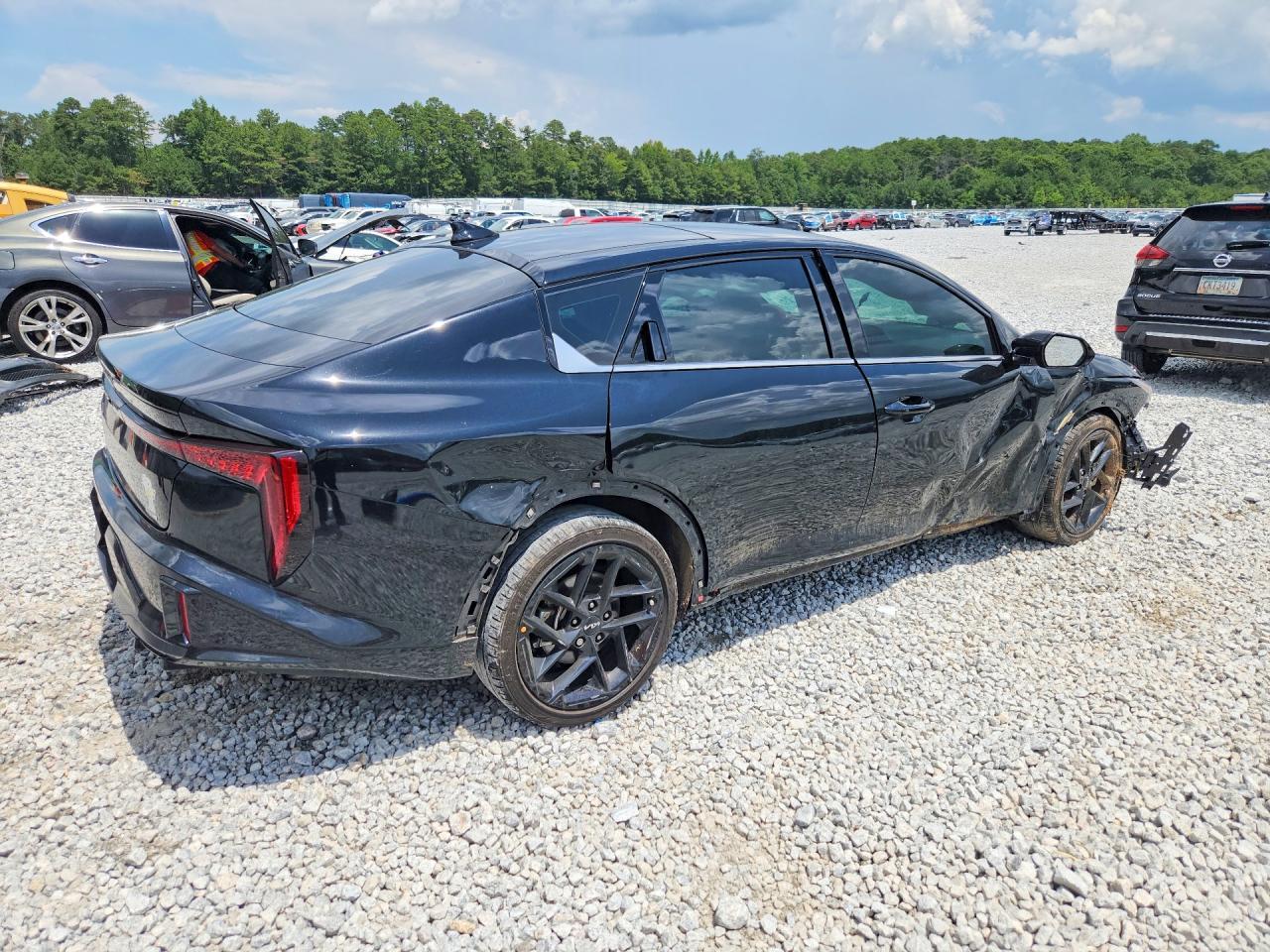 2025 Kia K4 Gt-Line Turbo - Image 3