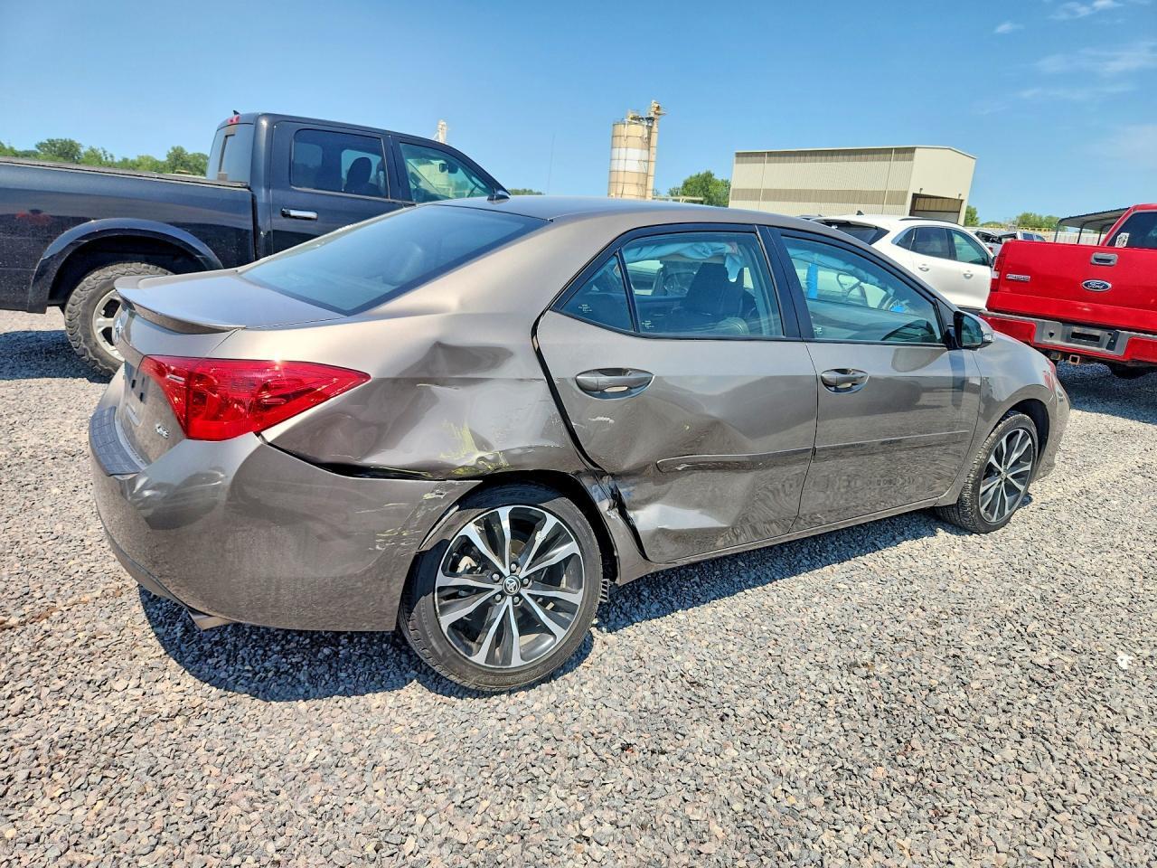 2017 Toyota Corolla Xse - Фото 3