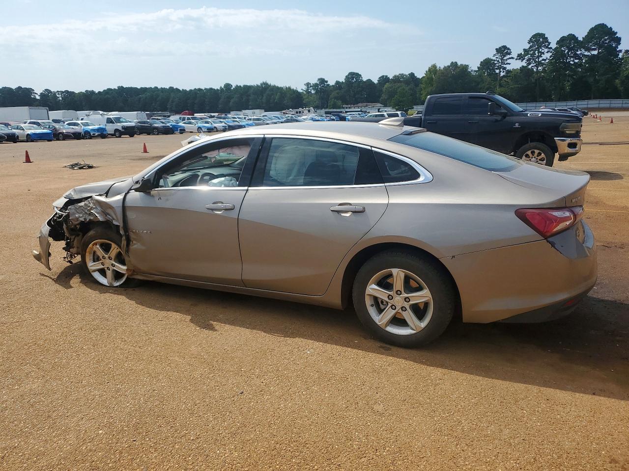2022 Chevrolet Malibu Lt - Image 2