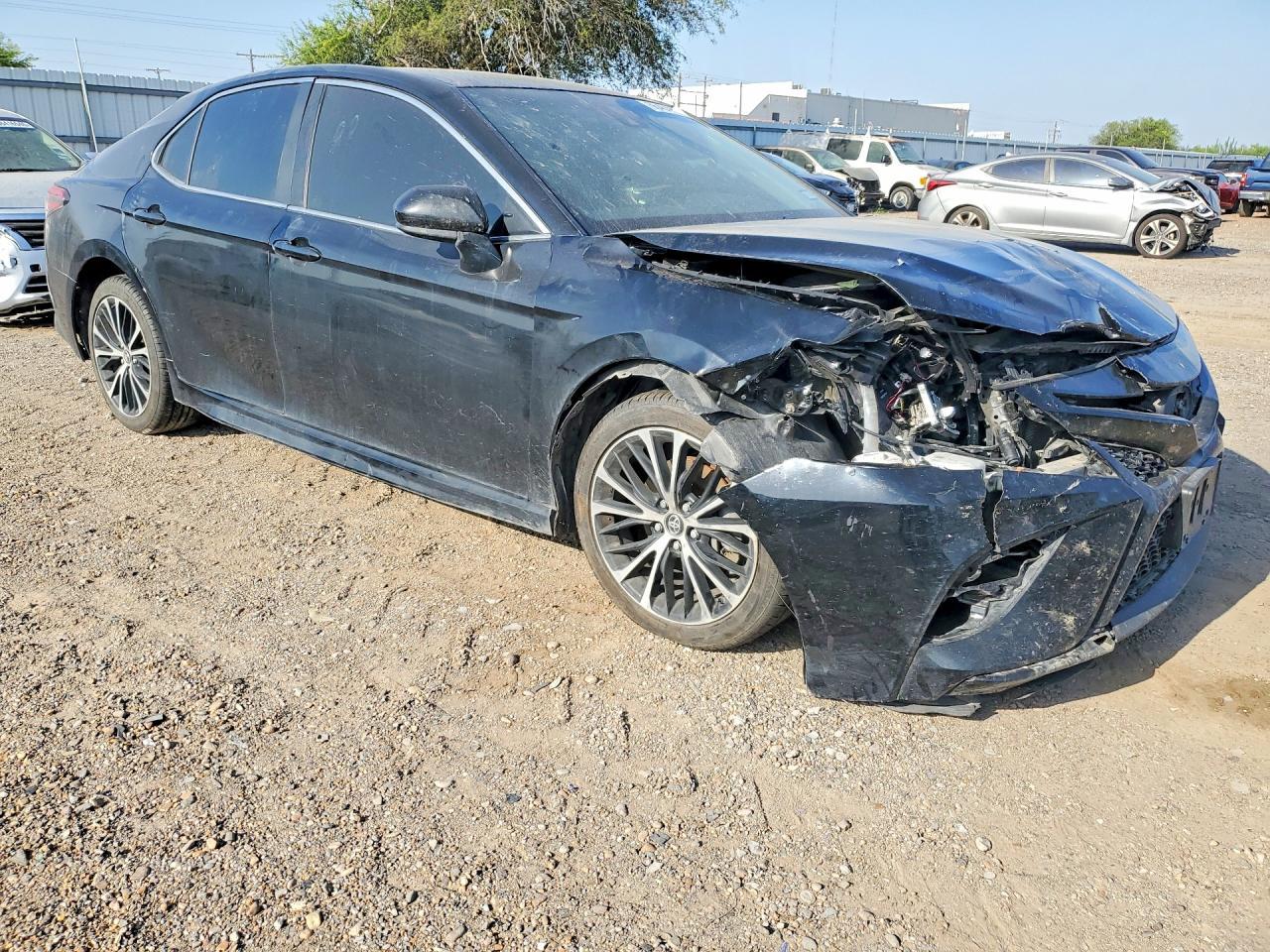 2018 Toyota Camry Se - Image 4