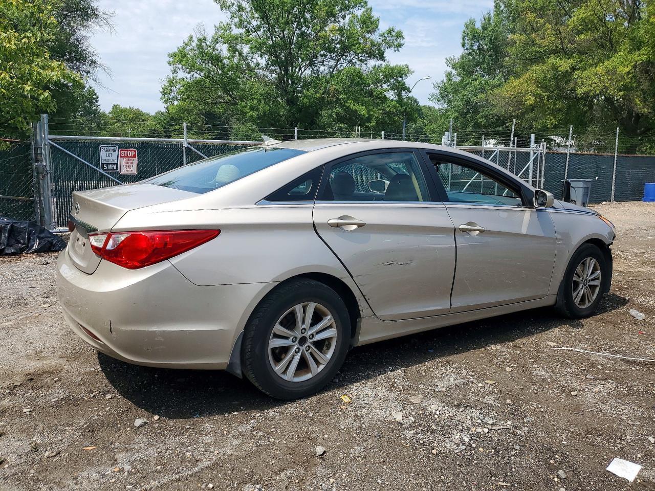 2011 Hyundai Sonata Gls - Image 3