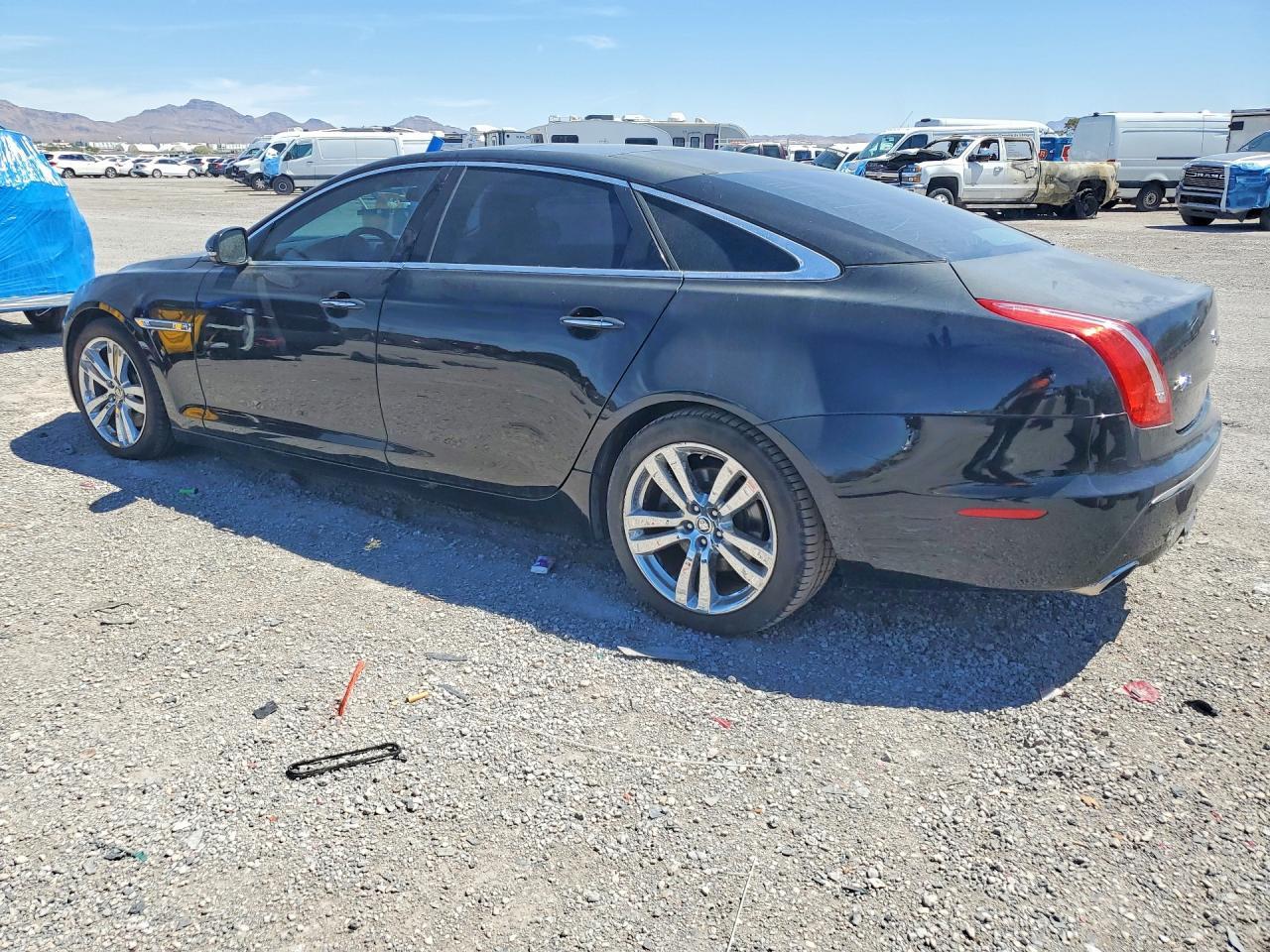 2011 Jaguar Xjl - Фото 2