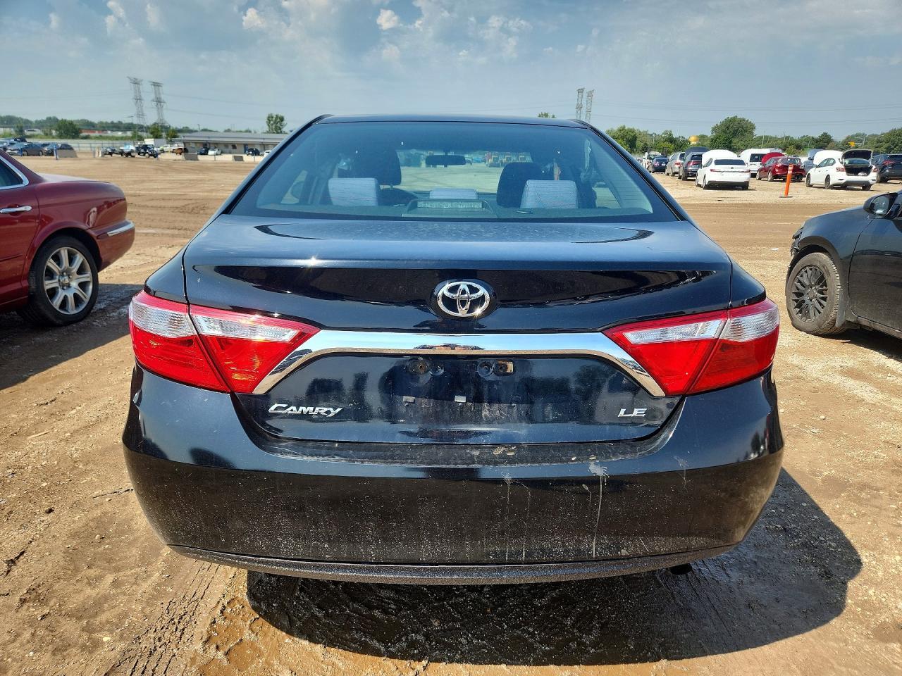 2017 Toyota Camry Le - Image 6