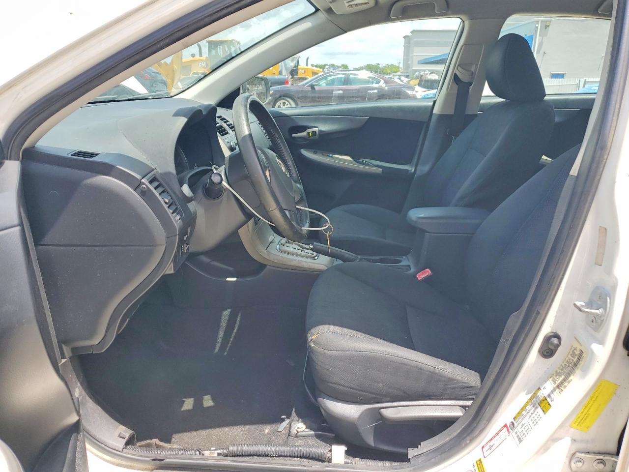 2010 Toyota Corolla S - Фото 7