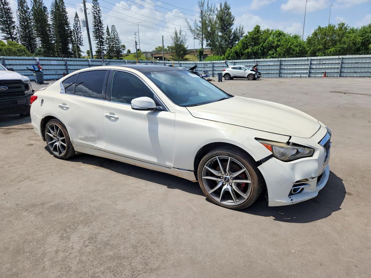 2017 Infiniti Q50 2.0T - Image 4