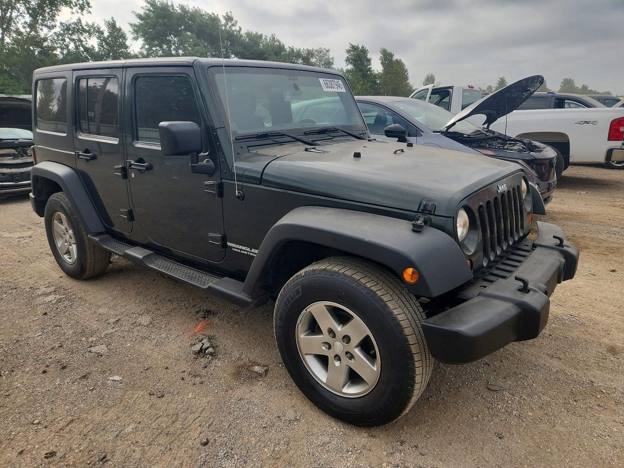 2011 Jeep Wrangler Unlimited Rubicon - Image 4