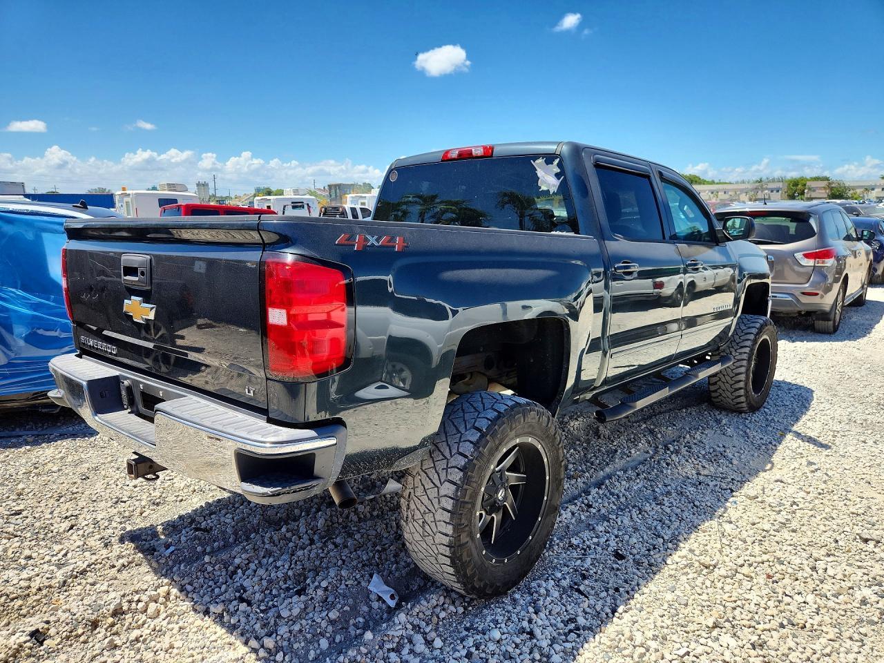 2018 Chevrolet Silverado K1500 Lt - Image 3